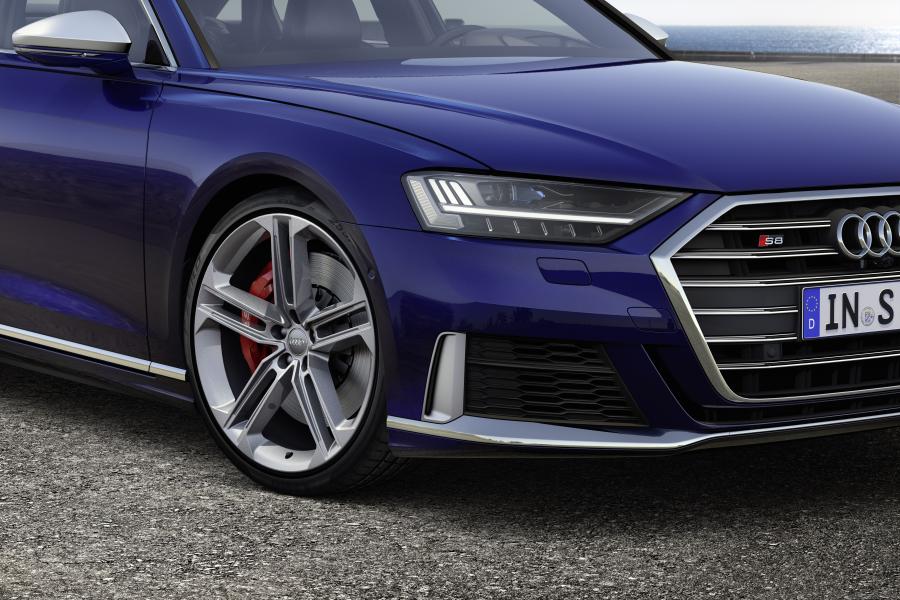 Детали экстерьера Audi S8 (D5) 2019 года  (WW) (фото 14 из 45)